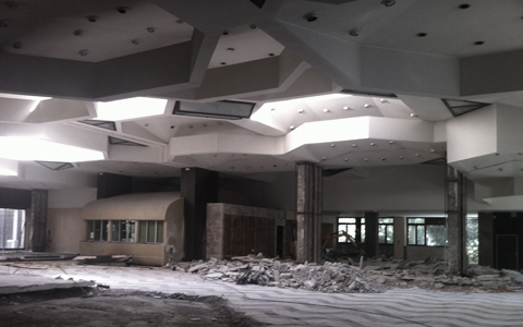 transformation-hall-renovation-centre-impot-marseille-azzaro-architecte-annee-70